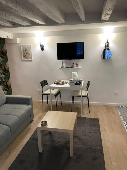 Appartement Confortable - Opera - Place De La Madeleine - Saint Martin - 4 Pers Paris Dış mekan fotoğraf